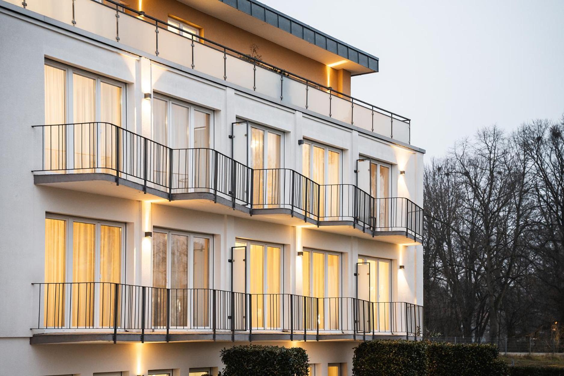 Hotel Vier Jahreszeiten An Der Therme & Kliniken Bad Krozingen Naehe Freiburg & Schwarzwald Ideal Fuer Wellness Kur & Business Ausfluege 24H Check In- Wlan & Parken Gratis Eksteriør billede
