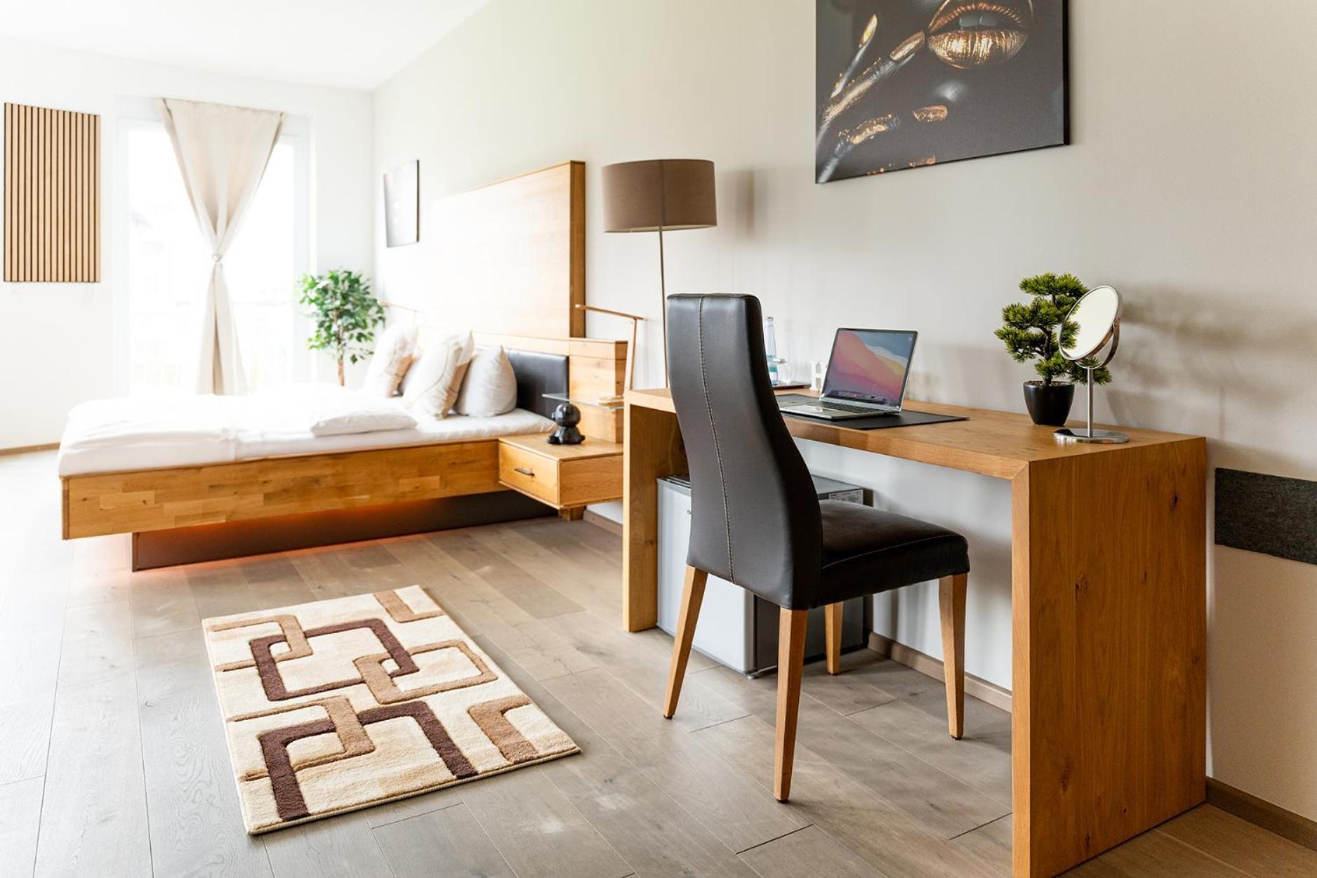 Hotel Vier Jahreszeiten An Der Therme & Kliniken Bad Krozingen Naehe Freiburg & Schwarzwald Ideal Fuer Wellness Kur & Business Ausfluege 24H Check In- Wlan & Parken Gratis Eksteriør billede