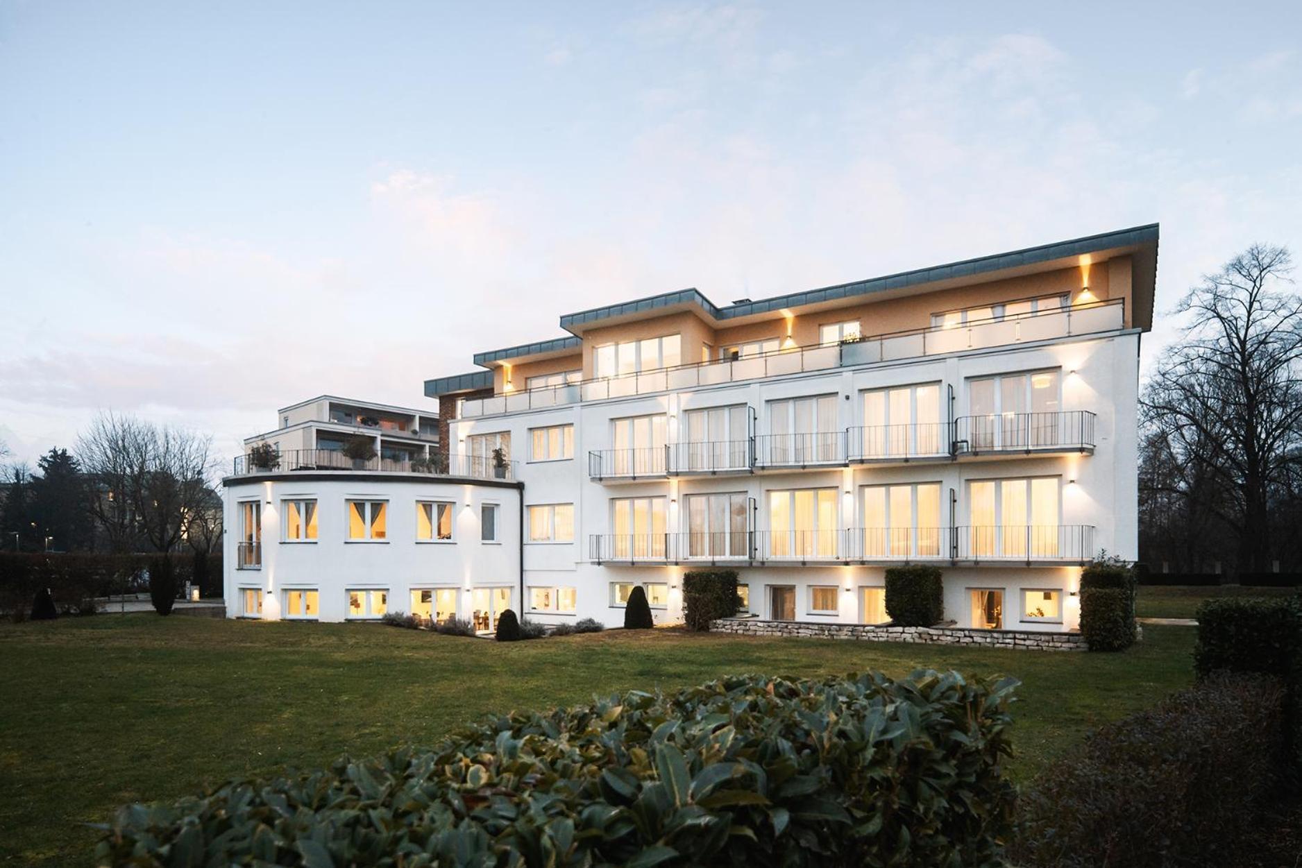 Hotel Vier Jahreszeiten An Der Therme & Kliniken Bad Krozingen Naehe Freiburg & Schwarzwald Ideal Fuer Wellness Kur & Business Ausfluege 24H Check In- Wlan & Parken Gratis Eksteriør billede