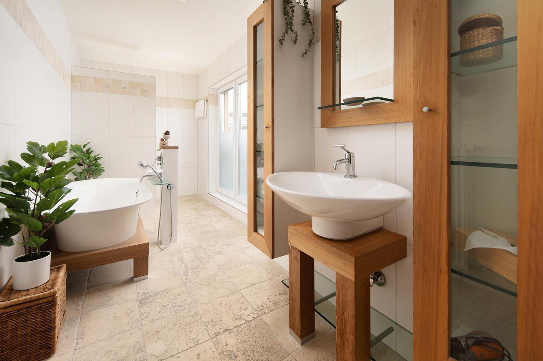 Hotel Vier Jahreszeiten An Der Therme & Kliniken Bad Krozingen Naehe Freiburg & Schwarzwald Ideal Fuer Wellness Kur & Business Ausfluege 24H Check In- Wlan & Parken Gratis Eksteriør billede