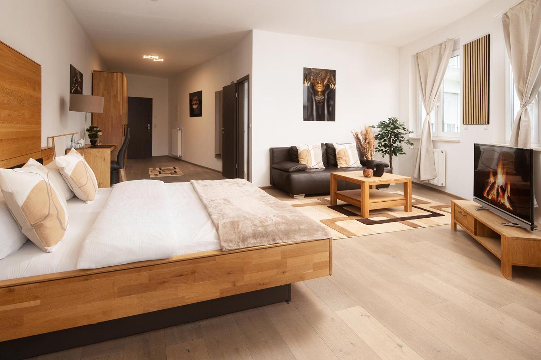 Hotel Vier Jahreszeiten An Der Therme & Kliniken Bad Krozingen Naehe Freiburg & Schwarzwald Ideal Fuer Wellness Kur & Business Ausfluege 24H Check In- Wlan & Parken Gratis Eksteriør billede
