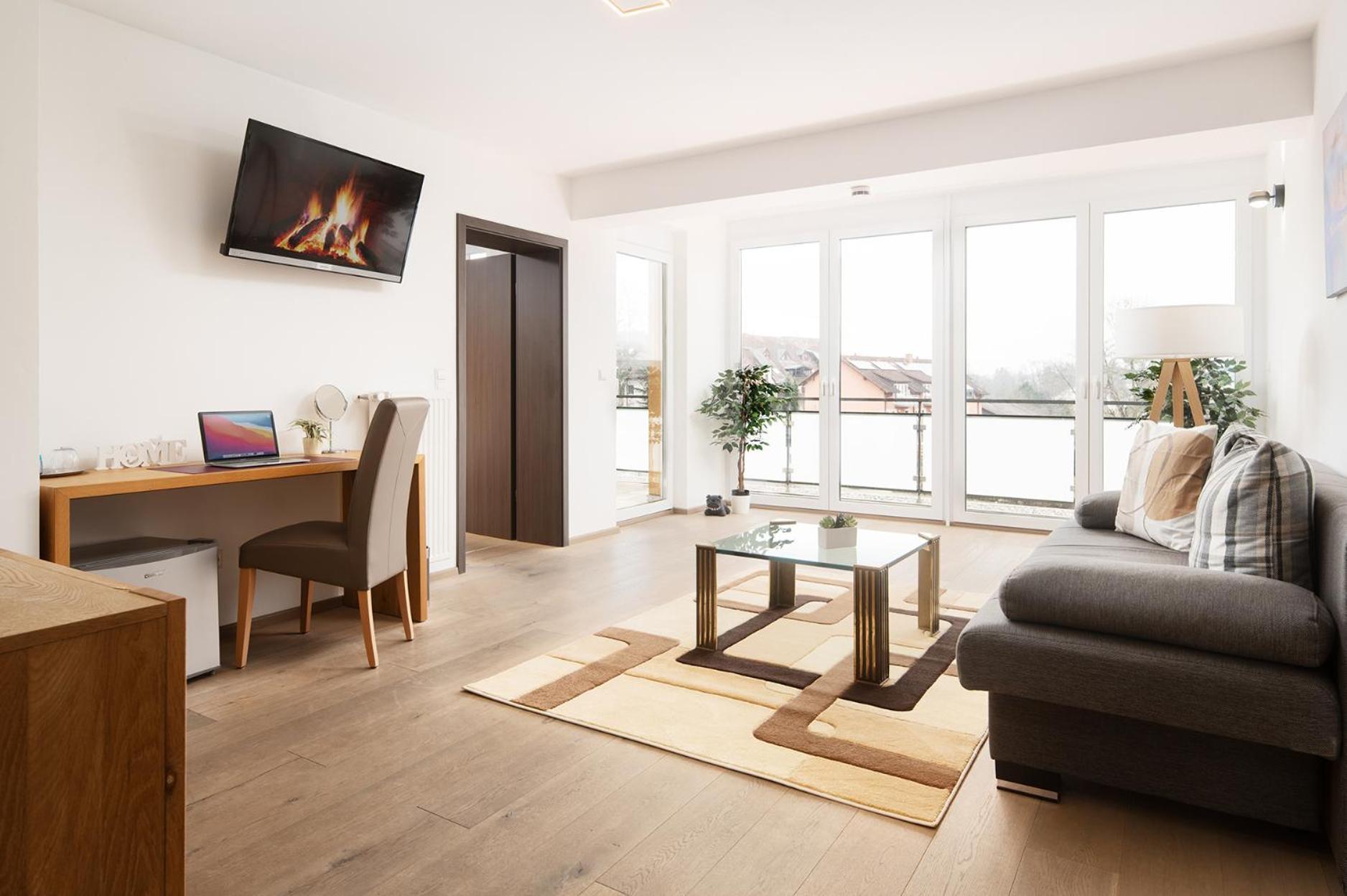 Hotel Vier Jahreszeiten An Der Therme & Kliniken Bad Krozingen Naehe Freiburg & Schwarzwald Ideal Fuer Wellness Kur & Business Ausfluege 24H Check In- Wlan & Parken Gratis Eksteriør billede