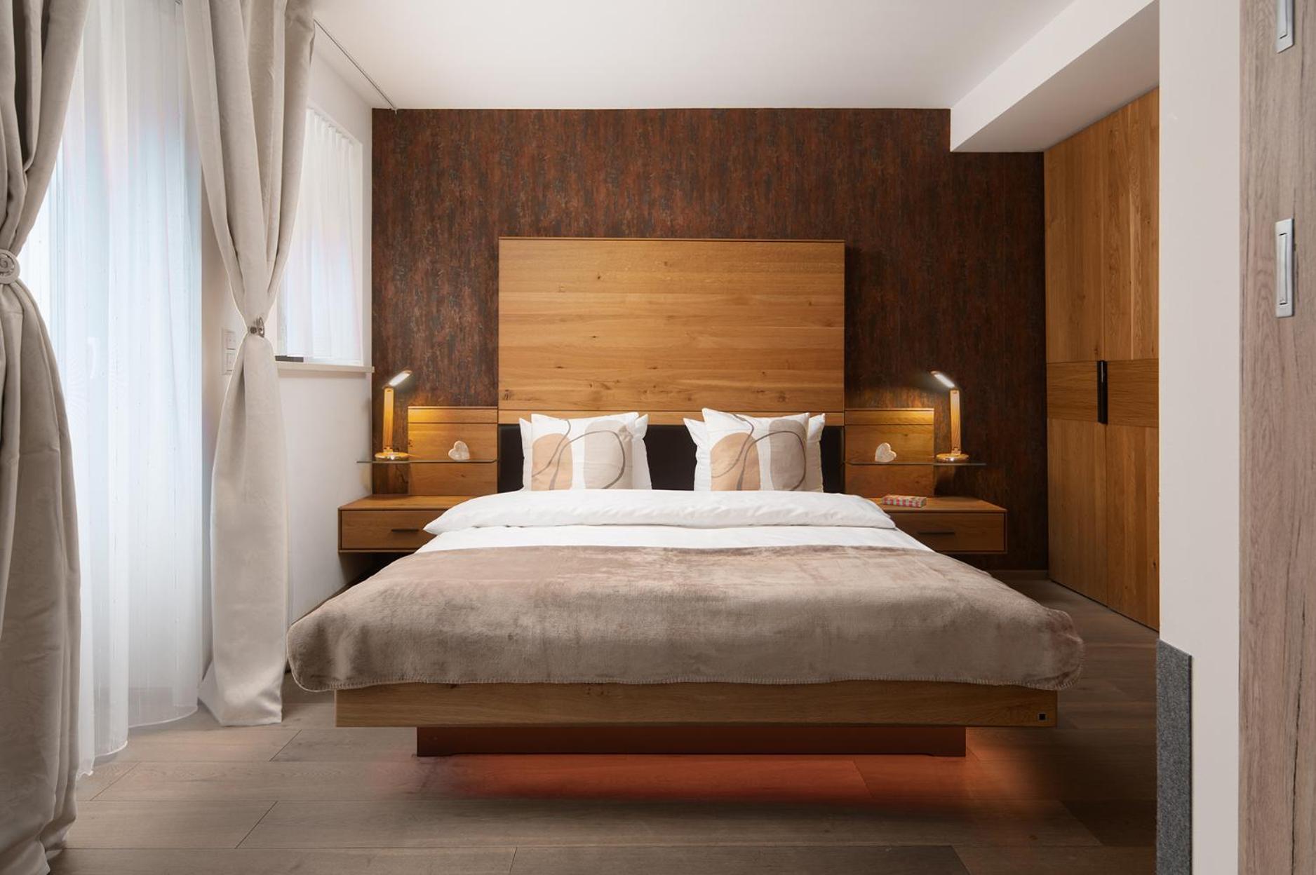 Hotel Vier Jahreszeiten An Der Therme & Kliniken Bad Krozingen Naehe Freiburg & Schwarzwald Ideal Fuer Wellness Kur & Business Ausfluege 24H Check In- Wlan & Parken Gratis Eksteriør billede